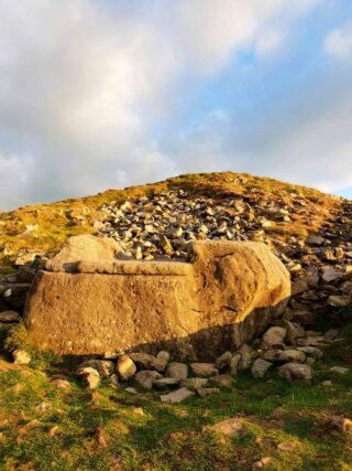 The 'Hag's Chair' at Cairn T